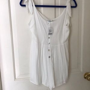 White urban outfitters romper